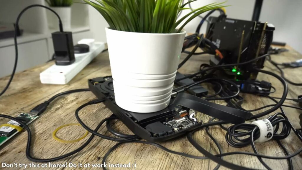 Hvis du har mistet din NVMe-skrue, fungerer en plantekrukke som en midlertidig løsning