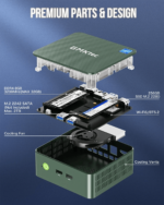 GMKtec G3 N100 mini PC, met een strak zwart ontwerp met een gladde afwerking, een aan/uit-knop en ventilatieroosters. Het minimalistische frontpaneel benadrukt de compacte en moderne esthetiek.