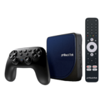 Rocktek G2 mediastreamingapparaat met een draadloze controller, met een compacte zwarte streamingbox en een bijpassende zwarte controller met meerdere knoppen voor navigatie en bediening.