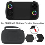 Anbernic Custodia RG Cube - Custodia nera portatile per le console portatili Anbernic , caratterizzata da un design elegante, una rete interna pocket per gli accessori e una robusta qualità costruttiva per i giochi in movimento.